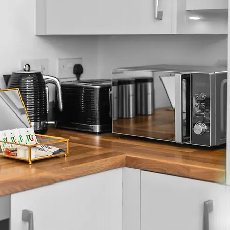 Apartment Luxury 2 Bed 2 Bath- City Centre - Netflix - Wifi - On-street Parking Birmingham
